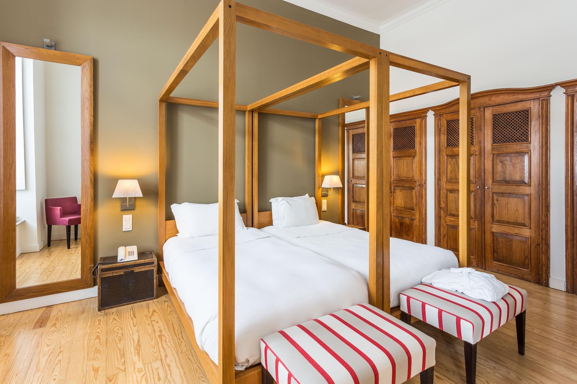 York House 4*
